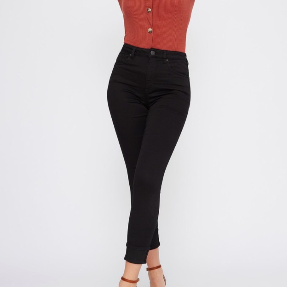 Black skinny jeans never worn - size 5